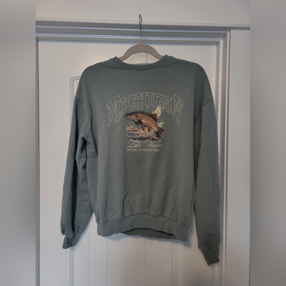 UO Vintage Michigan Graphic Crewneck
